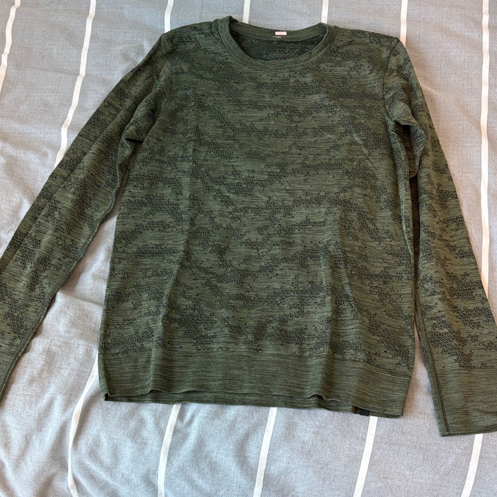 Lululemon green long sleeve dri fit